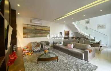 Imagem 16: Casa disponível para venda no bairro Jardim Karaíba em Uberlândia MG