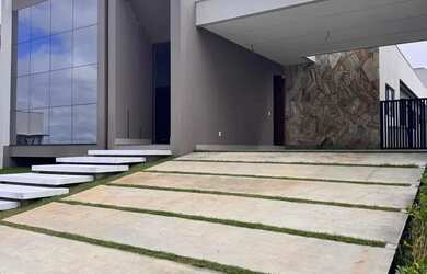 Imagem 1: Casa de alto padrão à venda em condominio club com 260 metros quadrados com 4 suítes. CREC