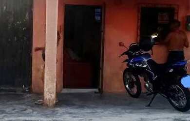 Imagem: A casa possui 2 Dormitórios, 1 Banheiro e está localizado