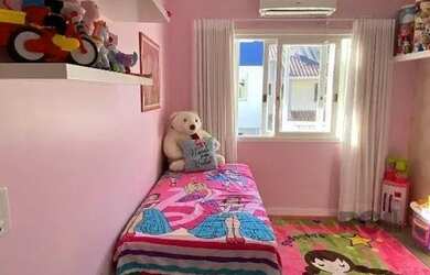 Imagem 11: Casa em Hípica. Piscina, Ar-condicionado, Área de serviçoeLareira