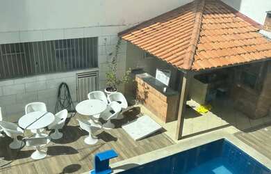 Imagem: O apartamento possui 2 Dormitórios, 2 Banheiros e Imóvel mobiliado