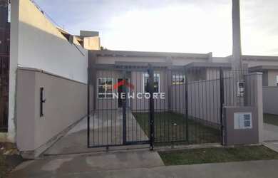 Imagem: A casa possui 2 Dormitórios, 1 Banheiro, 1 Vaga na garagem