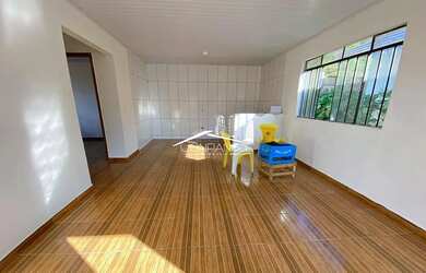 Imagem 3: Casa com 2 Quartos para Alugar em Almirante Tamandaré - PR