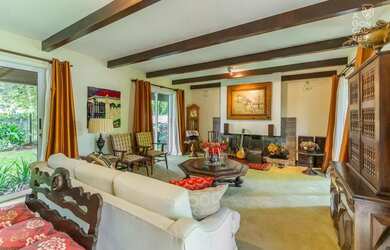 Imagem 2: Casa em Condomínio no Jardim Europa, 04 Suítes, 05 Vagas, Piscina, Bacacheri,...