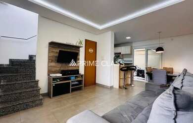 Imagem: A casa possui 2 Dormitórios, 3 Banheiros, 2 Vagas na garagem