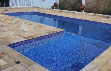 Imagem: A casa em condomínio possui 5 Dormitórios, 5 Banheiros, 5