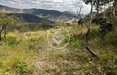 Imagem: O terreno possui 101600m² de Área e está localizado em Moeda