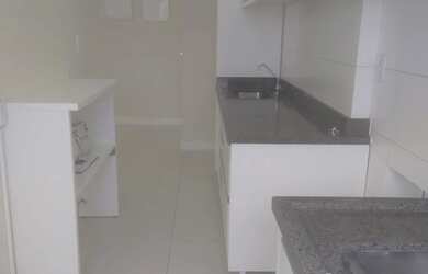 Imagem 5: Apartamento Semi Mobiliado com 02 Dormitórios sendo 01 Suíte no Centro...