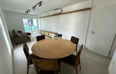 Imagem: O apartamento possui 4 Dormitórios, 2 Banheiros, 3 Vagas na