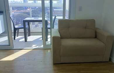 Imagem: O apartamento possui 1 Dormitório, 1 Banheiro, 1 Vaga na garagem