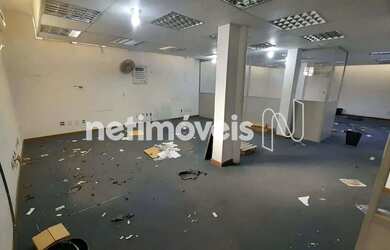 Imagem: O depósito possui 290m² de Área e está localizado em Serra