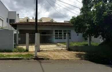 Imagem: A casa para alugar possui 3 Dormitórios, 4 Banheiros, 4 Vagas