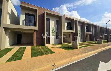 Imagem: A casa em condomínio possui 3 Dormitórios, 4 Banheiros, 2