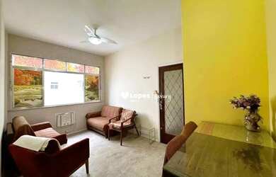 Imagem: O apartamento possui 2 Dormitórios, 1 Banheiro, 49m² de Área