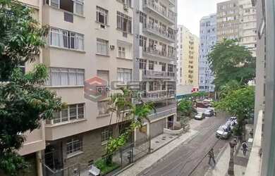 Imagem: O apartamento possui 2 Dormitórios, 2 Banheiros, 52m² de Área