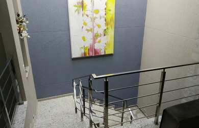 Imagem: A casa possui 3 Dormitórios, 4 Banheiros, 2 Vagas na garagem