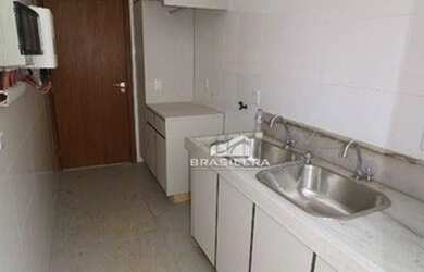 Imagem 6: Casa com 4 suítes rica em armários no Portal do Sol Green