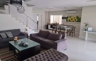 Imagem 8: Casa de condomínio para venda tem 440 metros quadrados com 4 quartos