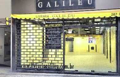 Imagem: O depósito possui 2 Vagas na garagem, 220m² de Área e Imóvel