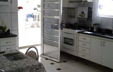 Imagem 6: SOBRADO À VENDA COM 3 DORM E 4 VAGAS DE GARAGEM - ACEITA PERMUTA POR...