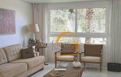 Imagem 2: Casa dos sonhos, espetacular, com piscina em raia e em condomínio com...