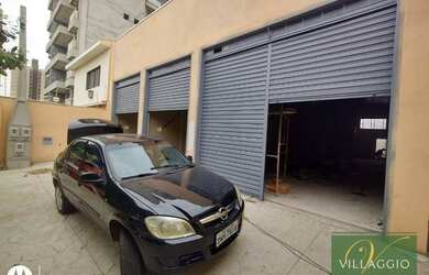 Imagem: O depósito possui 2 Vagas na garagem e 70m² de Área e está