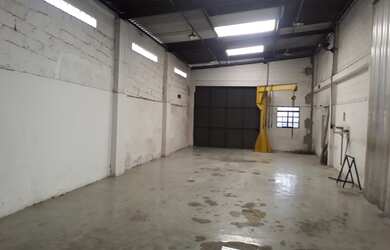 Imagem 2: Galpão/Depósito/Armazém para aluguel possui 720 m2 de terreno 450 m2 galpão na Vila Piaui