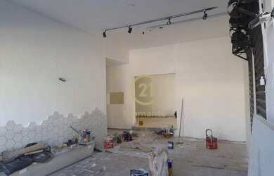 Imagem: O depósito possui 4 Vagas na garagem e 140m² de Área e está