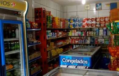 Imagem 2: MERCADINHO COM CASA DE 2 ANDARES
