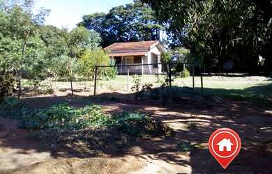 Imagem: A chácara possui 2.000m² de Área e está localizado em Sitios
