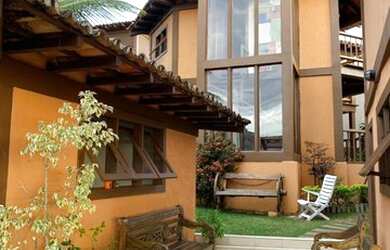 Imagem: A casa possui 5 Dormitórios, 5 Banheiros, 3000m² de Área