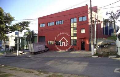 Imagem: O depósito possui 5 Vagas na garagem, 1.331m² de Área e