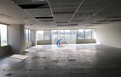 Imagem: O depósito possui 5 Vagas na garagem, 417m² de Área e está