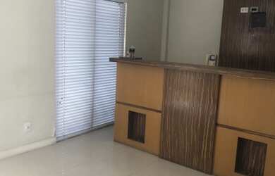 Imagem: O depósito possui 4 Vagas na garagem, 250m² de Área e está