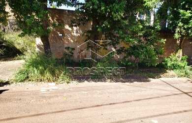 Imagem: O terreno possui 1.600m² de Área e está localizado em Chácaras