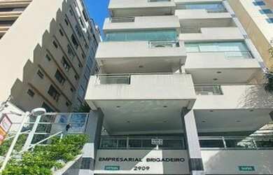 Imagem: O depósito possui 1 Vaga na garagem, 42m² de Área e está