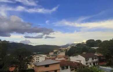 Imagem: O apartamento possui 2 Dormitórios, 1 Banheiro, 2 Vagas na