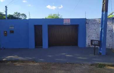 Imagem: A casa possui 2 Dormitórios, 4 Banheiros, 3 Vagas na garagem