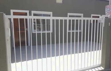 Imagem: A casa em condomínio possui 1 Dormitório, 1 Banheiro, 1 Vaga