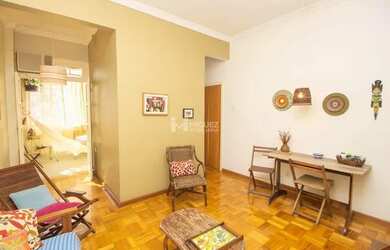 Imagem: O apartamento possui 2 Dormitórios, 2 Banheiros, 1 Vaga na