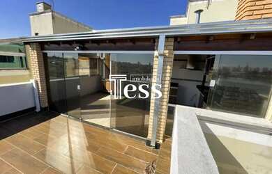 Imagem: O apartamento possui 3 Dormitórios, 2 Banheiros, 2 Vagas na