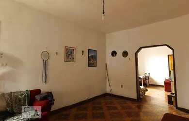 Imagem: A casa possui 2 Dormitórios, 1 Banheiro, 1 Vaga na garagem