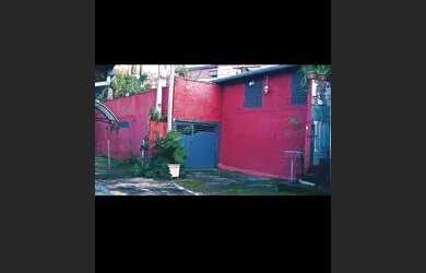 Imagem: A casa em condomínio possui 2 Dormitórios, 1 Banheiro, 3 Vagas