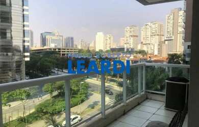 Imagem: O depósito possui 2 Vagas na garagem, 70m² de Área e está