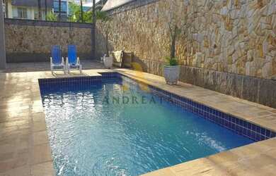 Imagem: A casa em condomínio possui 5 Dormitórios, 5 Banheiros, 4