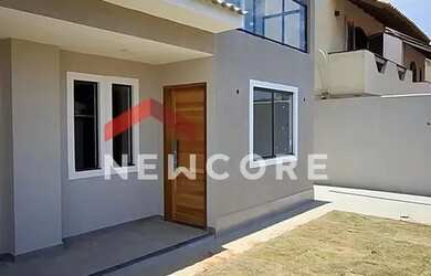 Imagem: A casa possui 2 Dormitórios, 3 Banheiros, 1 Vaga na garagem