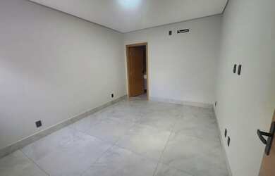 Imagem 5: Casa alto padrão Qr 604. Churrasqueira, Varanda, 120m² de Áreae3 Vagas...