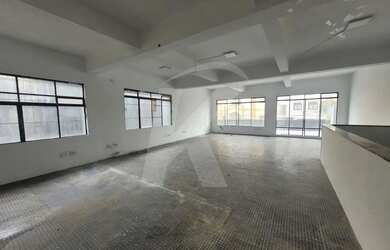 Imagem: O depósito possui 500m² de Área e está localizado em Imirim