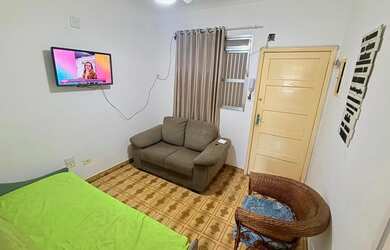 Imagem: O apartamento possui 1 Dormitório, 1 Banheiro, 1 Vaga na garagem