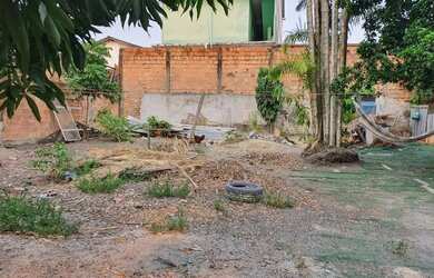 Imagem: O terreno possui 200m² de Área, Imóvel novo e está localizado